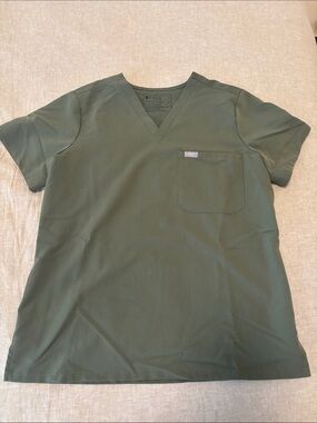 Figs Scrub Top